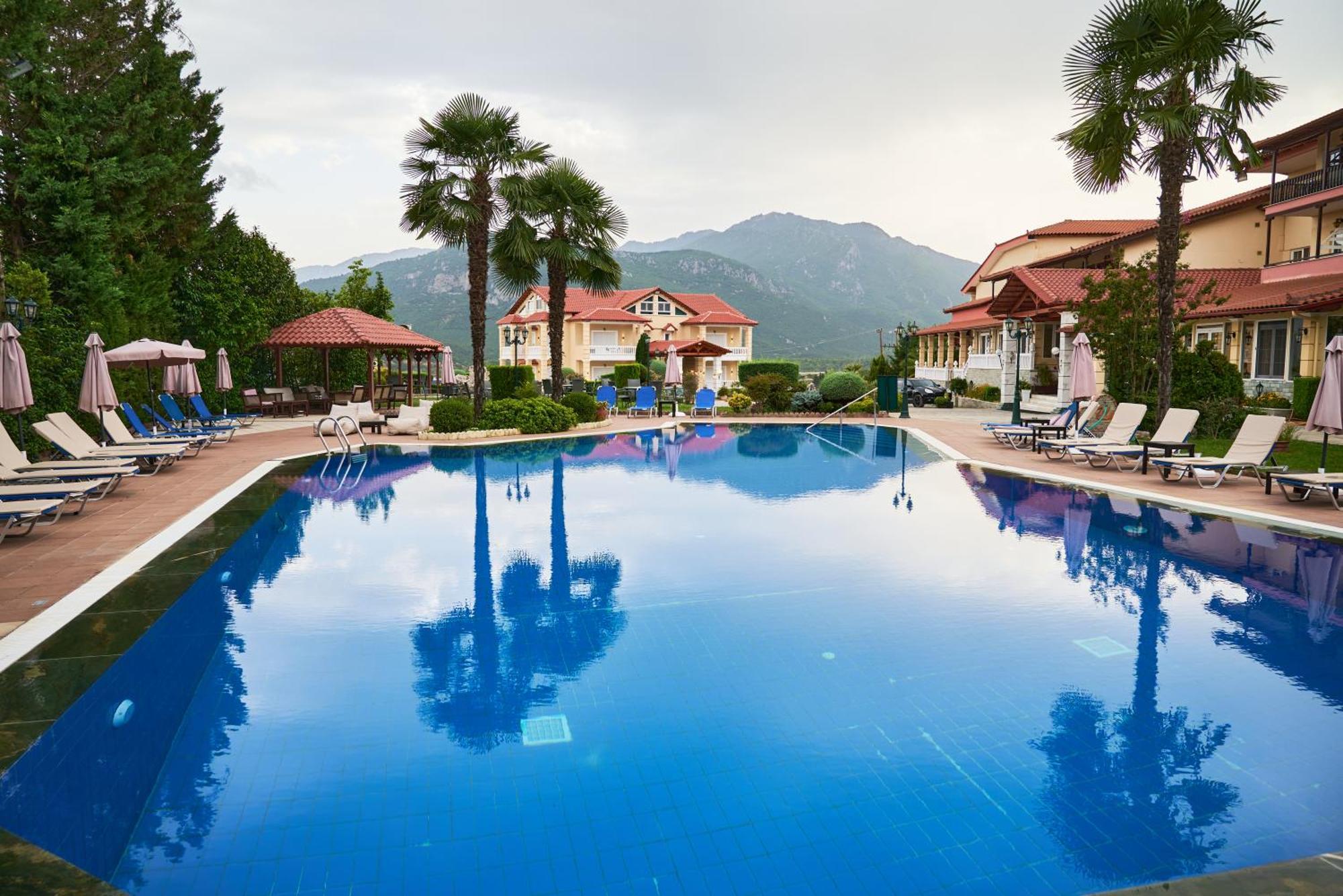 Famissi Suites 1 Καλαμπάκα Εξωτερικό φωτογραφία