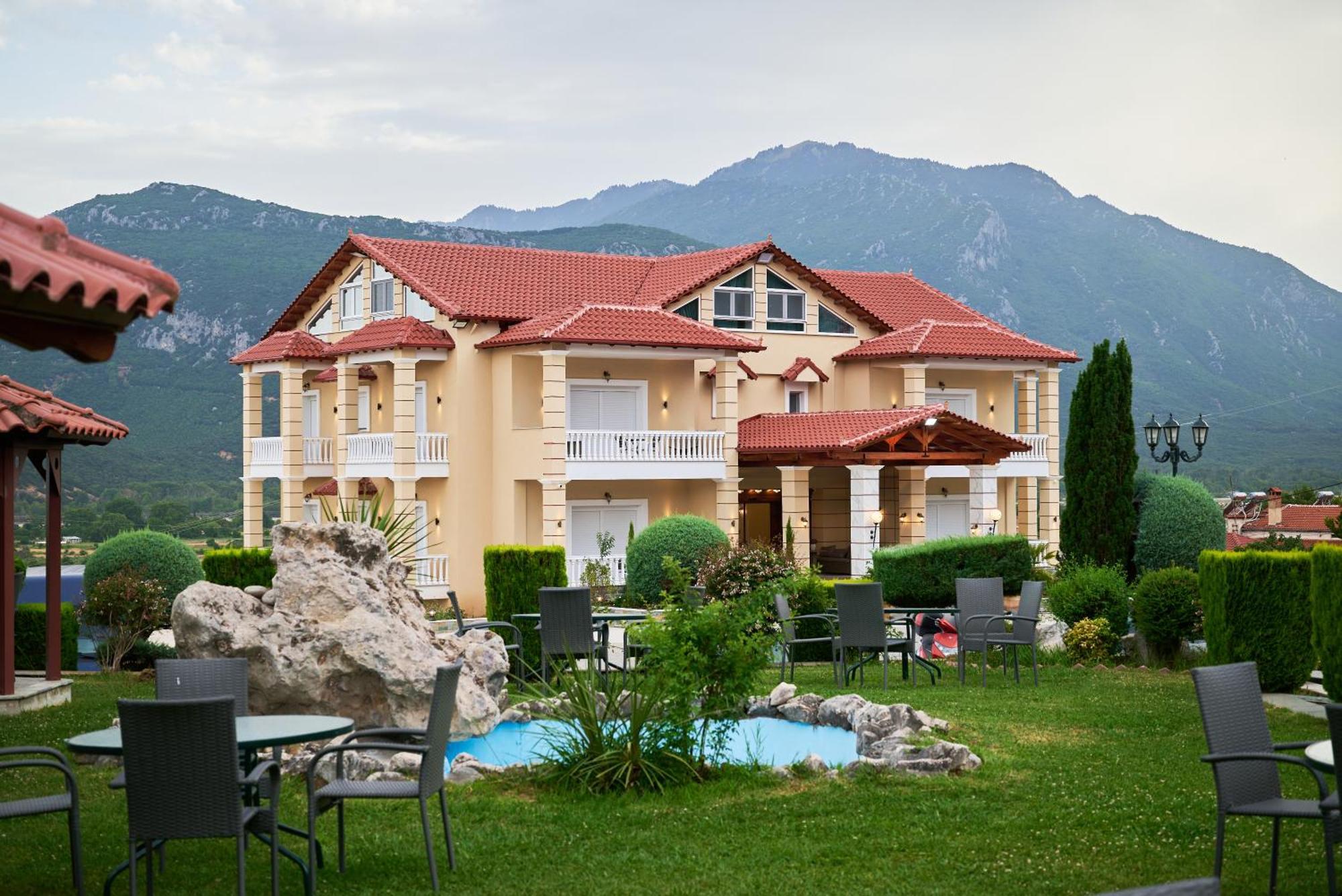 Famissi Suites 1 Καλαμπάκα Εξωτερικό φωτογραφία