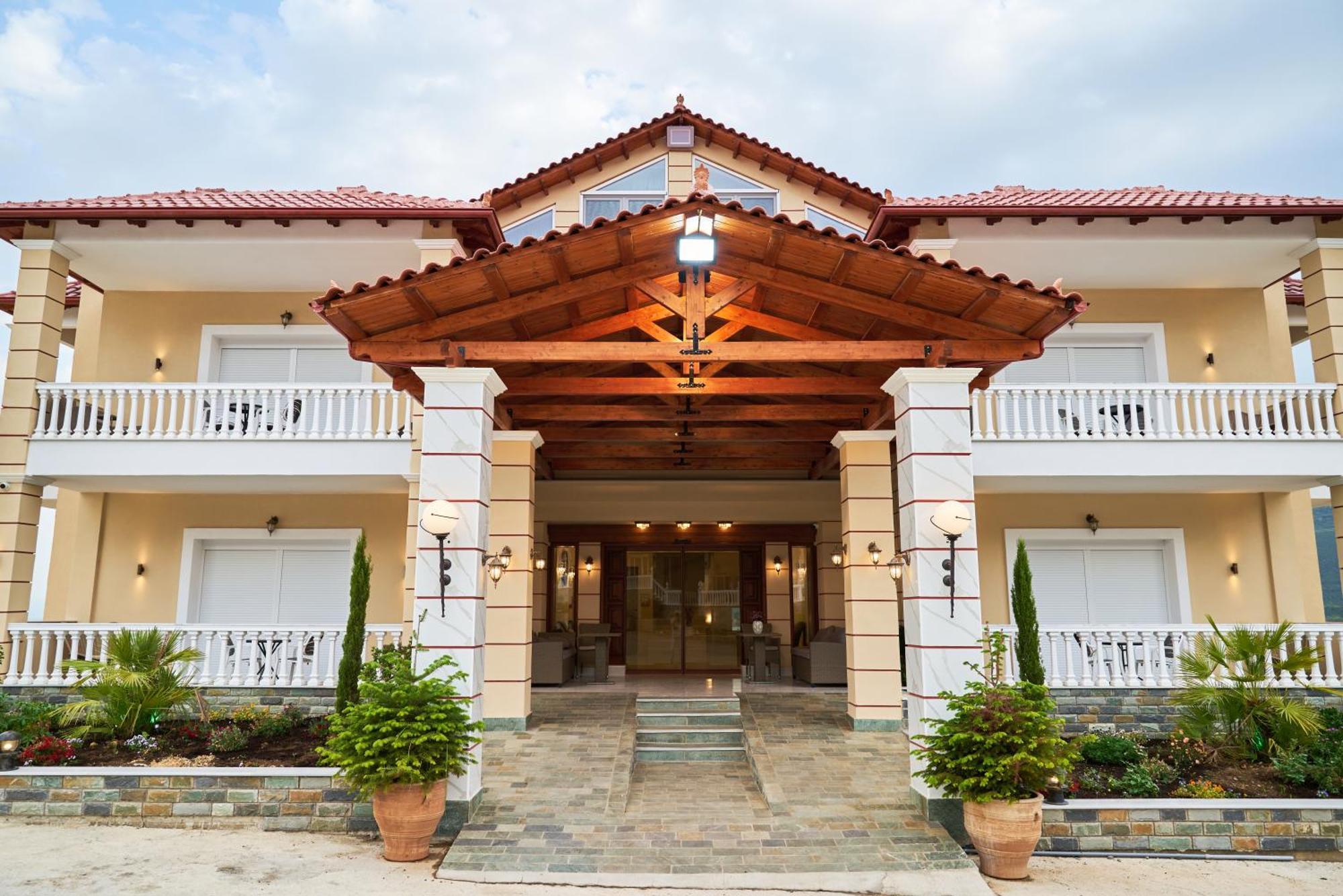 Famissi Suites 1 Καλαμπάκα Εξωτερικό φωτογραφία