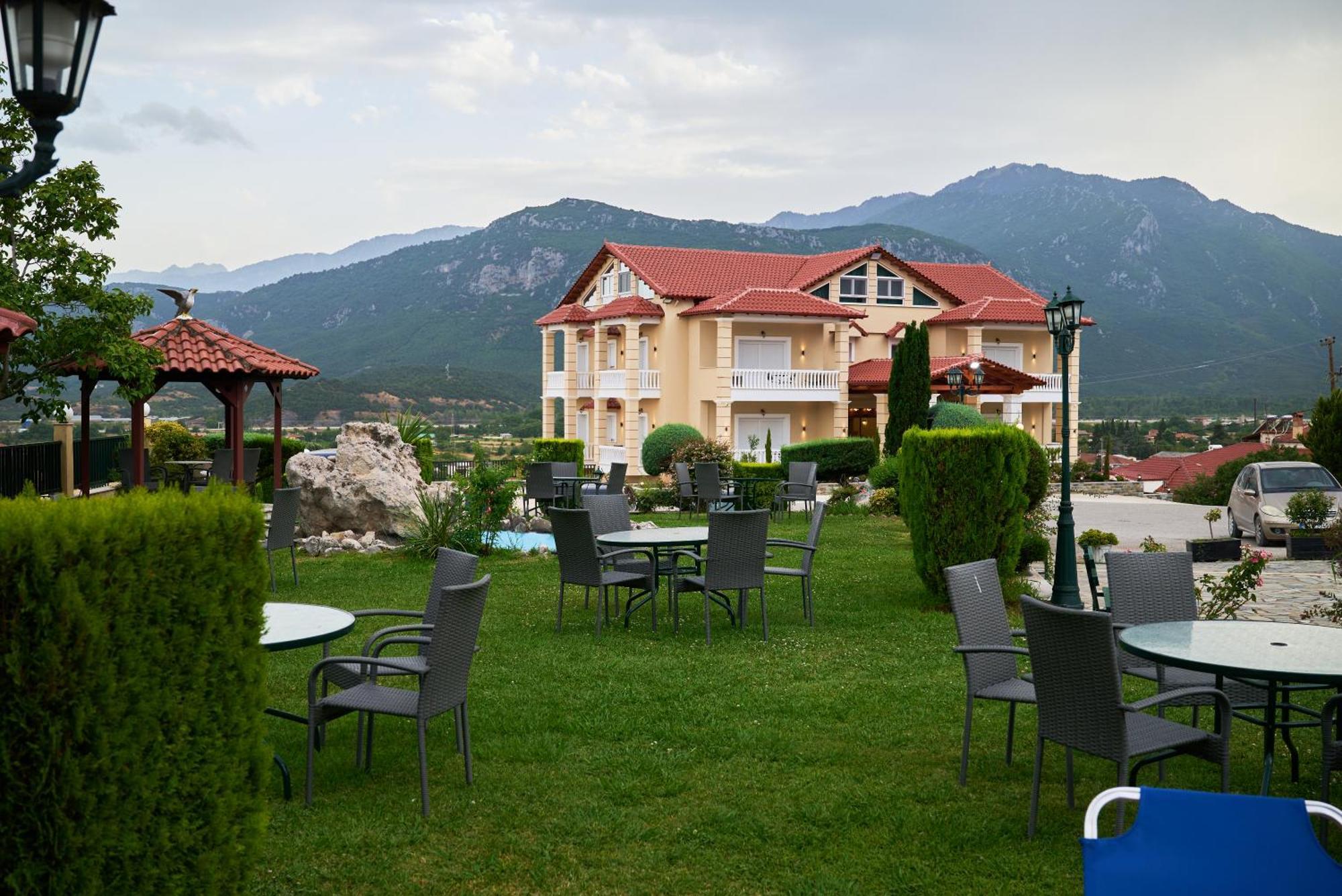 Famissi Suites 1 Καλαμπάκα Εξωτερικό φωτογραφία